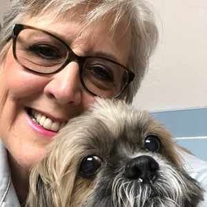 Meet your Posher, Loretta
